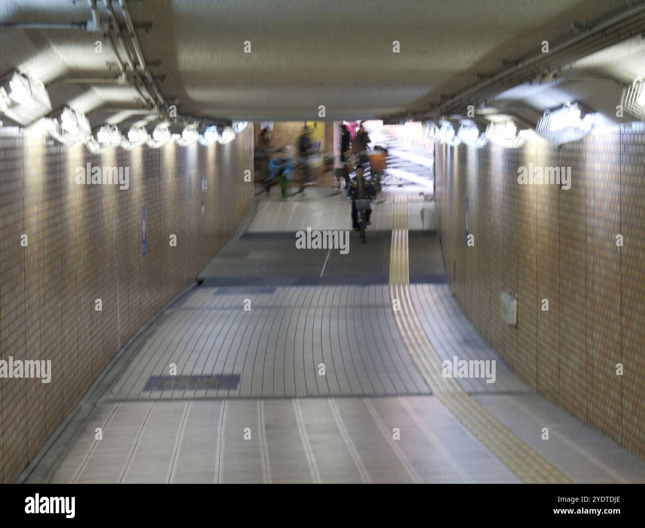 Passage souterrain pour piétons et cyclistes Banque D'Images