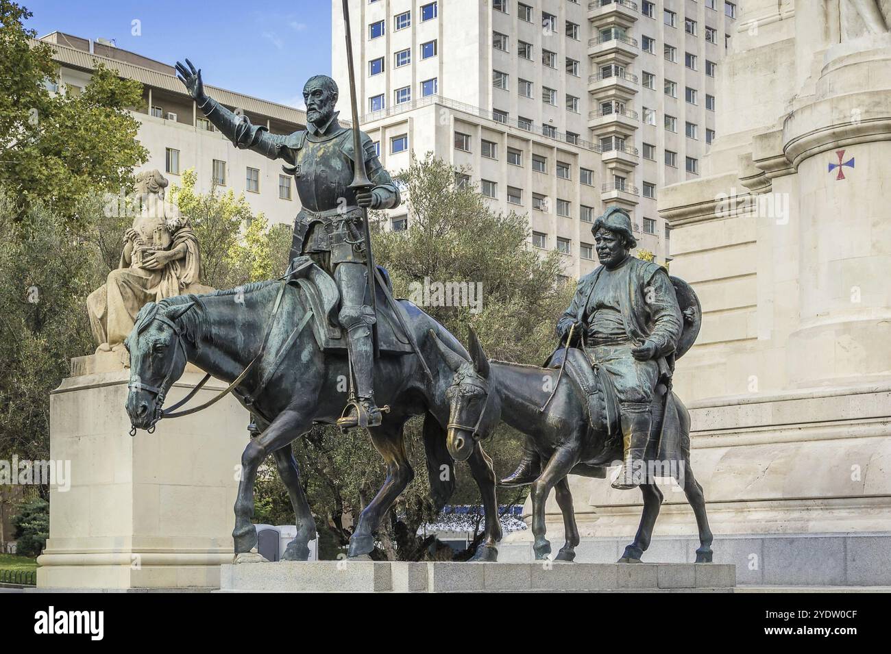 Sculptures en bronze de Don Quichotte et Sancho Panza sur le monument Cervantes, Madrid, Espagne, Europe Banque D'Images