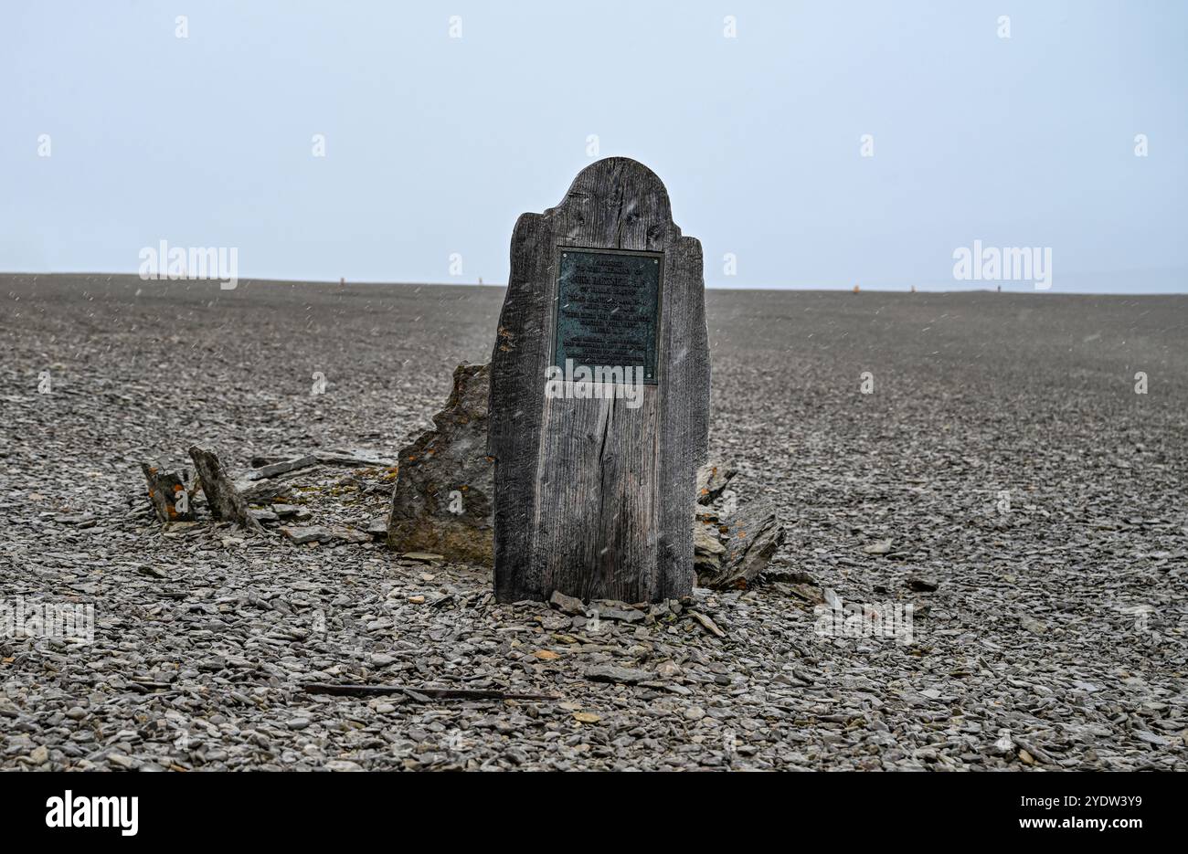 Pierre tombale de l'expédition Franklin, île Beechey, Nunavut, Arctique canadien, Canada, Amérique du Nord Banque D'Images