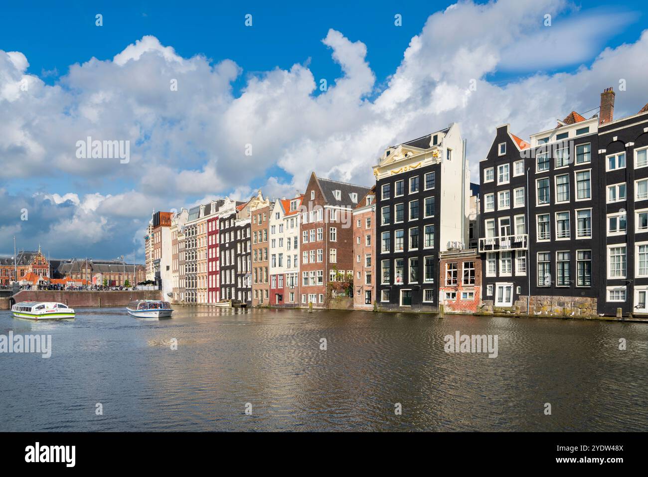 Maisons à Damrak, Amsterdam, pays-Bas, Europe Banque D'Images