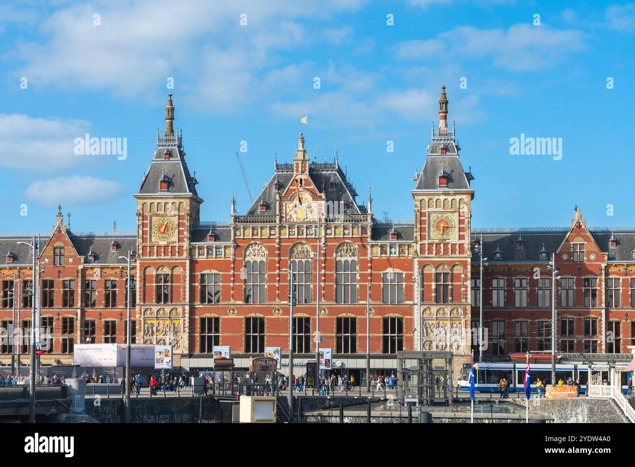 Gare centrale d'Amsterdam, Amsterdam, pays-Bas, Europe Banque D'Images
