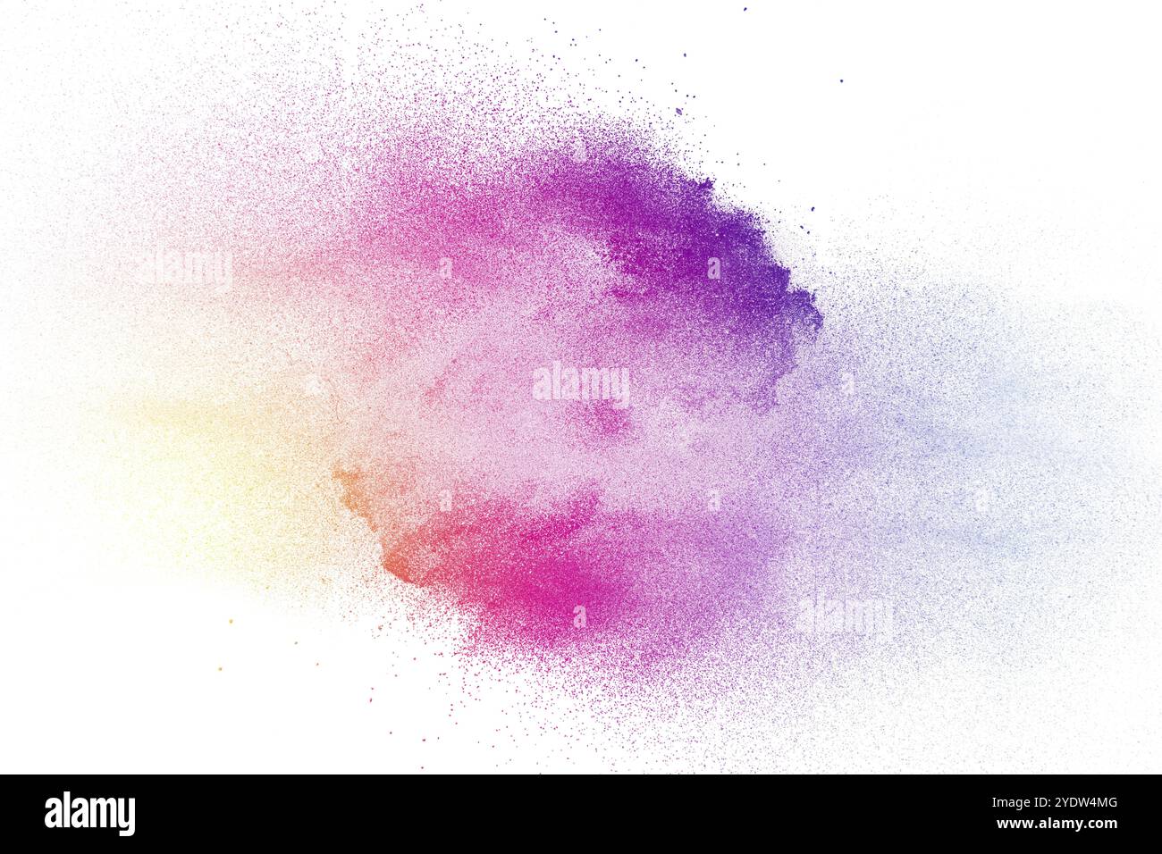 Explosion de poudre multicolore sur fond blanc. Éclaboussures de poussière jaune rose violet Banque D'Images