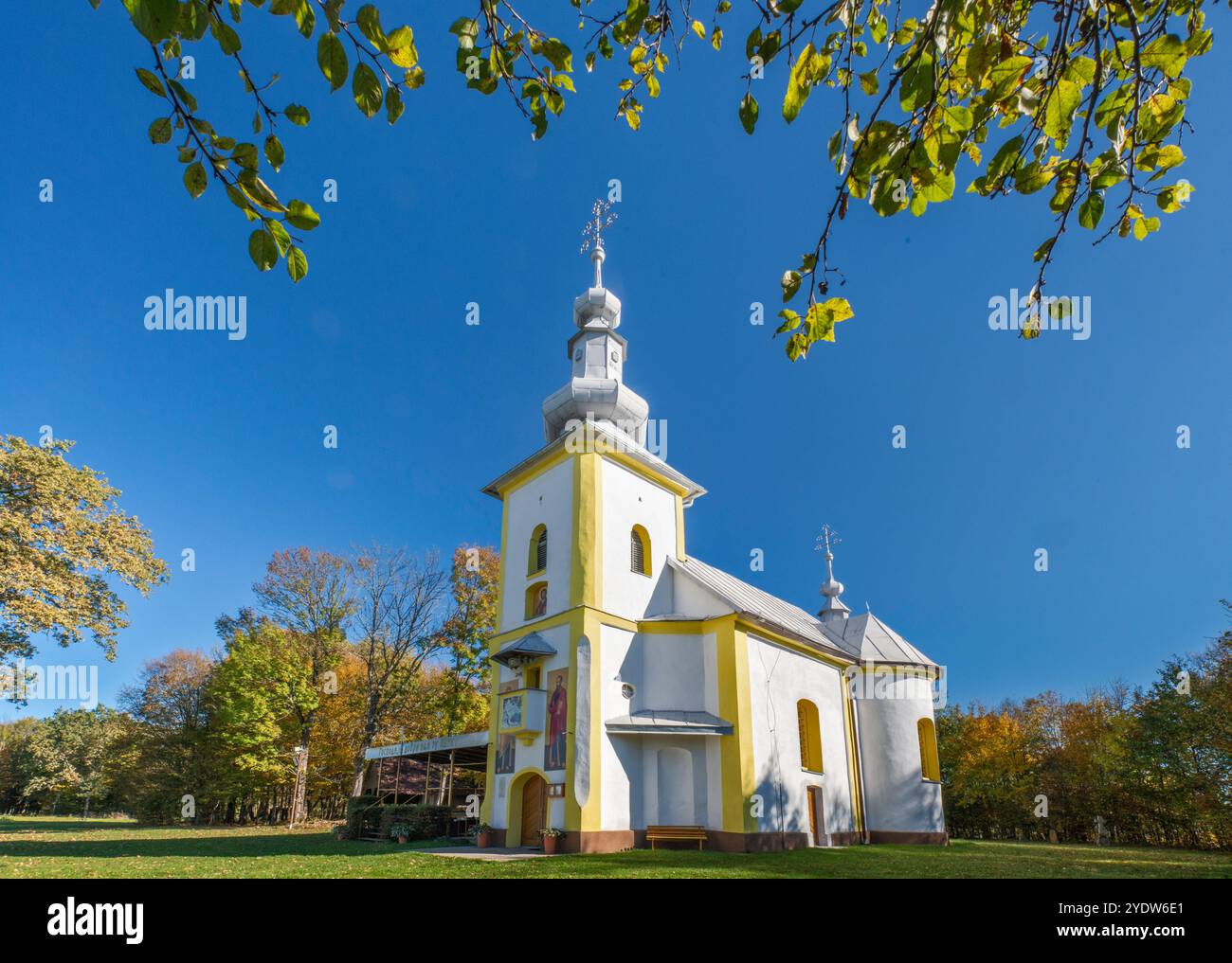 Exaltation de l'église Sainte-Croix au monastère de l'ordre Basilien, grec catholique à Bukova horka, près de la ville de Stropkov, région de Prešov, Slovaquie Banque D'Images