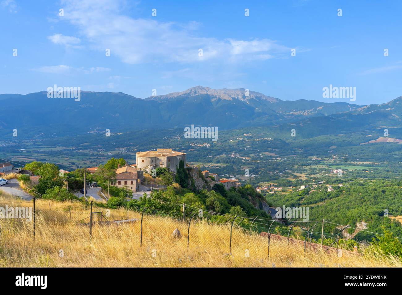 Château baronial de Macchiagodena, Carpinone, Isernia, Molise, Italie, Europe Banque D'Images