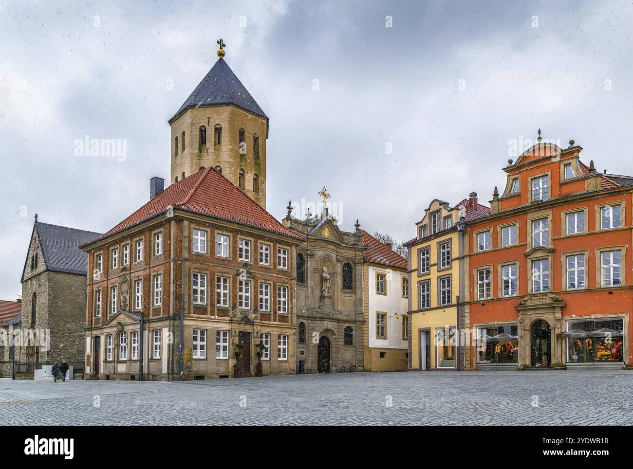 Place du marché (marché) dans le centre-ville de Paderborn, Allemagne, Europe Banque D'Images