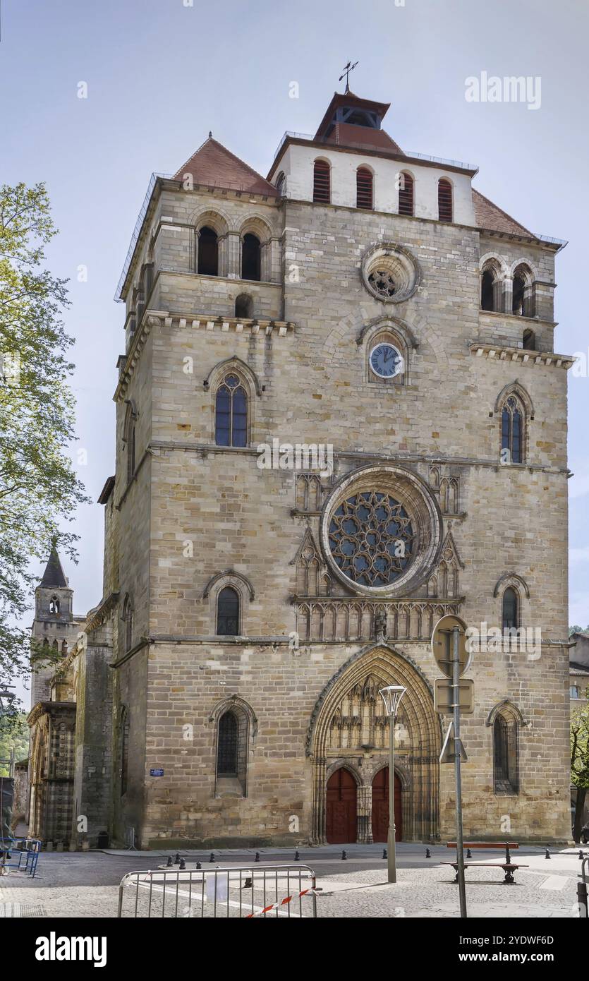 La cathédrale de Cahors est une église catholique romaine située dans la ville de Cahors, en Occitanie, en France. Façade Banque D'Images