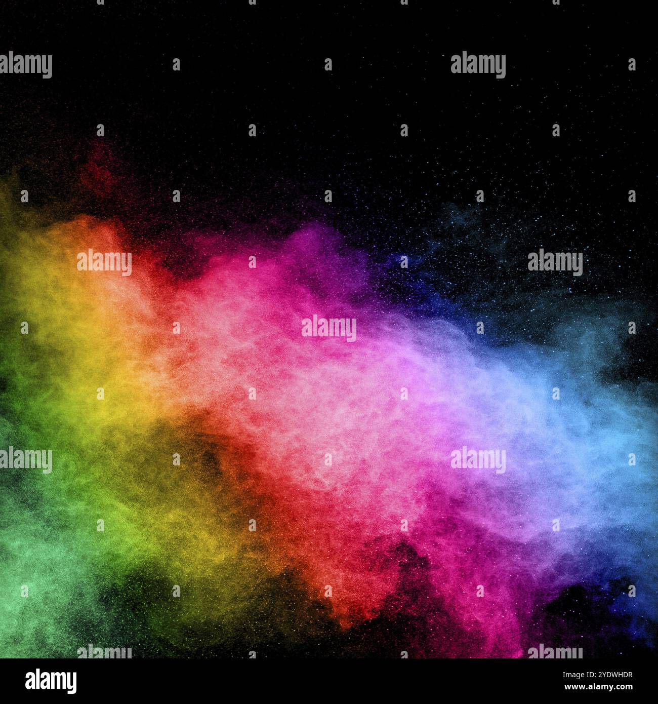 Explosion de poudre multicolore abstraite sur fond noir. Figez le mouvement des éclaboussures de particules de poussière colorées. Holi peint Banque D'Images