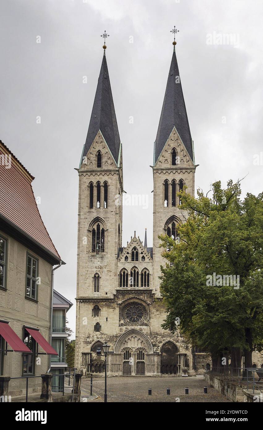 La cathédrale de Sephan, d'après les modèles français, a été construite dans les années 1230, Halberstadt, Allemagne, Europe Banque D'Images