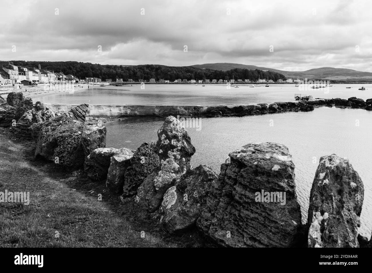 Vue sur la baie de Newtown en direction de Marine Parade Isle of Cumbrae Ayrshire Scotland UK. Septembre 2024 Banque D'Images