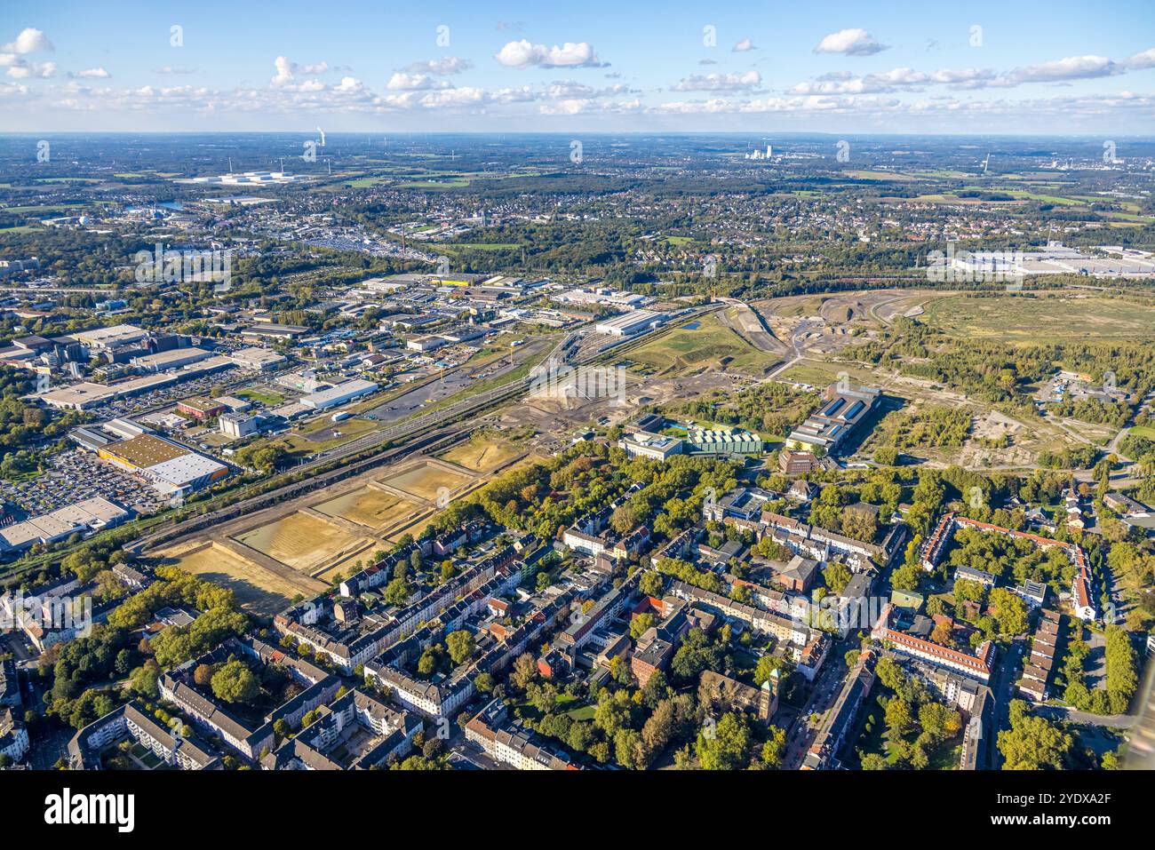 Luftbild, Westfalenhütte Gewerbegebiet, Hoesch Areal, Wohngebiet um die Osterholzstraße, Borsigplatz, Dortmund, Ruhrgebiet, Rhénanie-du-Nord-Westphalie, Deutschland ACHTUNGxMINDESTHONORARx60xEURO *** vue aérienne, zone industrielle de Westfalenhütte, Hoesch Areal, quartier résidentiel autour de Osterholzstraße, Borsigplatz, Dortmund, région de la Ruhr, Rhénanie du Nord-Westphalie, Allemagne ATTENTIONxMINDESTHONORARx60xEURO Banque D'Images