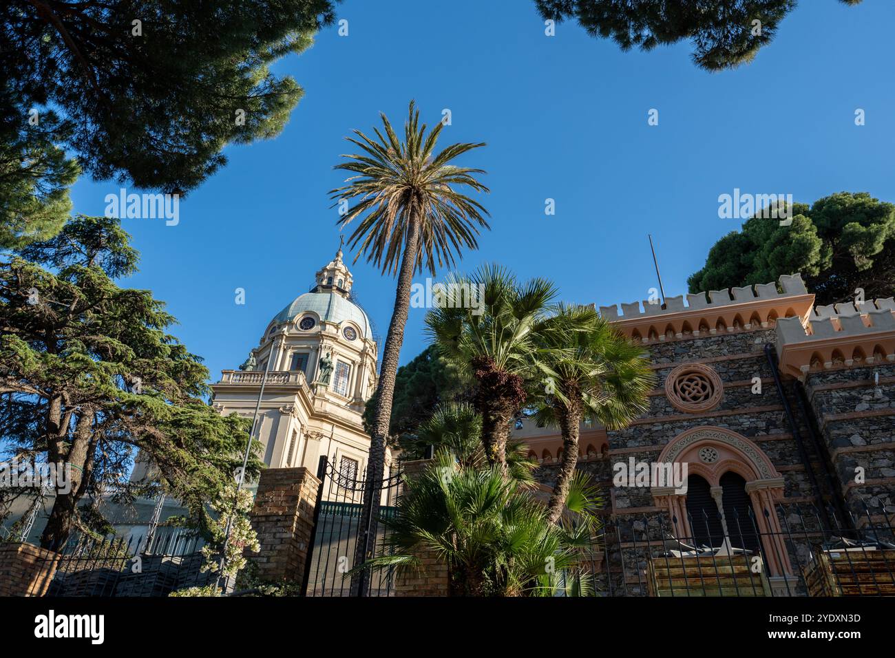 Messine, Italie - 22 mai 2024 : Basilique Cattedrale di Santa Maria Assunta. Banque D'Images