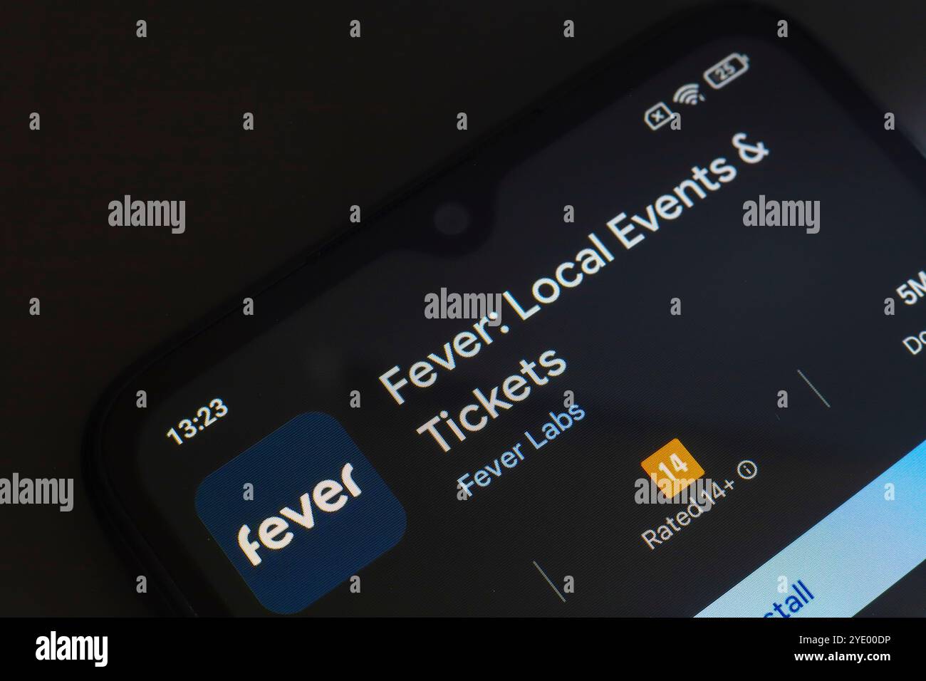 28 octobre 2024, Brésil. Dans cette illustration photo, le logo de l'application Fever : local Events & Tickets est affiché sur l'écran d'un smartphone Banque D'Images