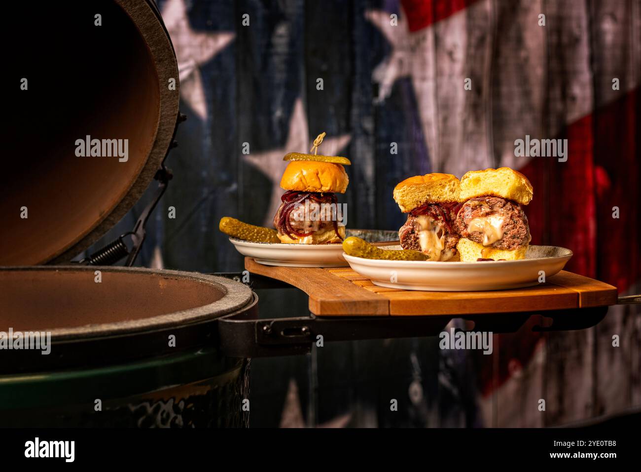 Galets de boulettes de viande farcies au fromage des fêtes du 4 juillet Banque D'Images