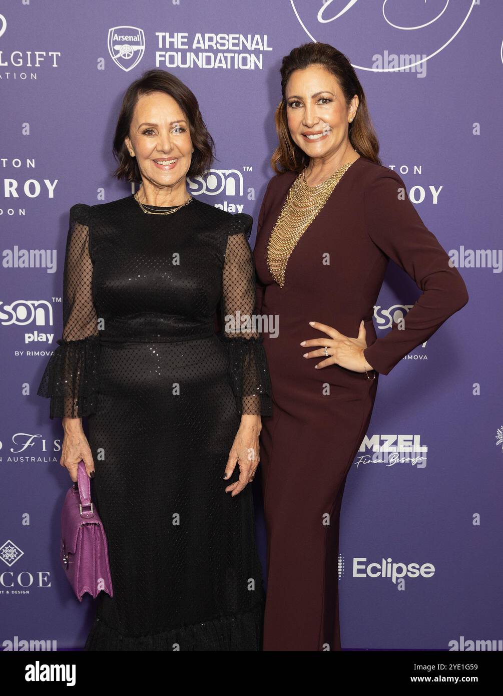 Londres, Royaume-Uni. 29 octobre 2024. Arlene Phillips et Maria Bravo assistent au Global Gift Gala 2024 Londres - arrivées à l'hôtel Kimpton Fitzroy le 29 octobre 2024 à Londres, Angleterre, Royaume-Uni. Crédit : S.A. / Alamy Live News Banque D'Images
