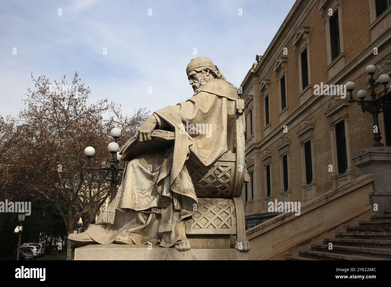 Statue d'Isidore de Séville (v. 560-636). Madrid. Auteur José Alcoverro, 1892. Banque D'Images