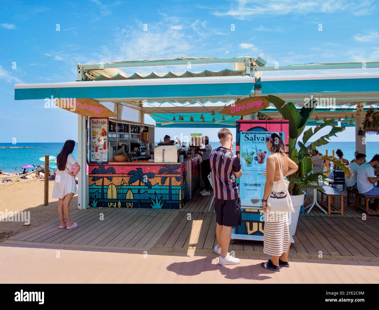 Bar de plage à la plage de la Barceloneta, Barcelone, Catalogne, Espagne Banque D'Images