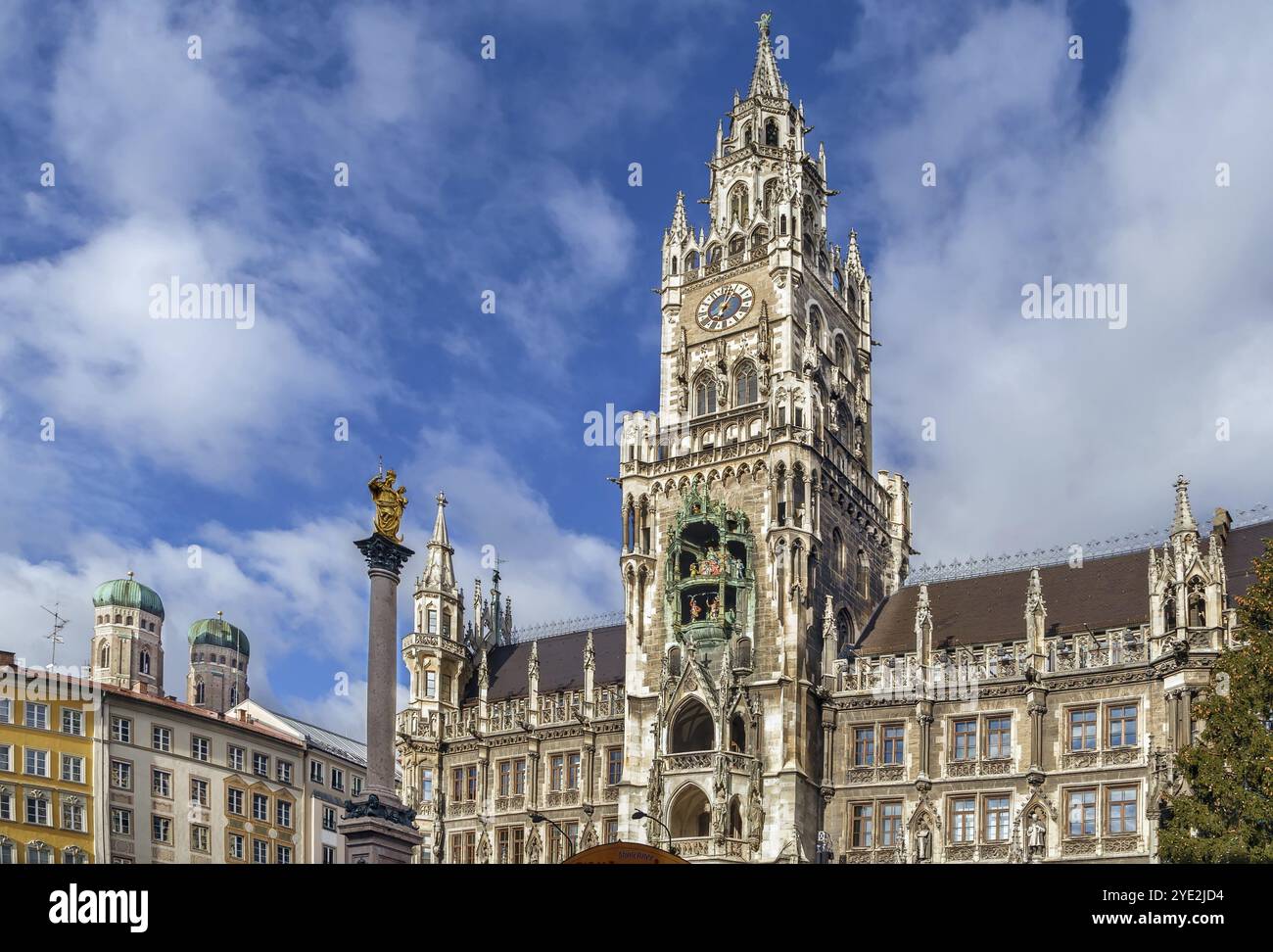 New Town Hall est un hôtel de ville situé dans la partie nord de Marienplatz à Munich, Bavière, Allemagne, Europe Banque D'Images