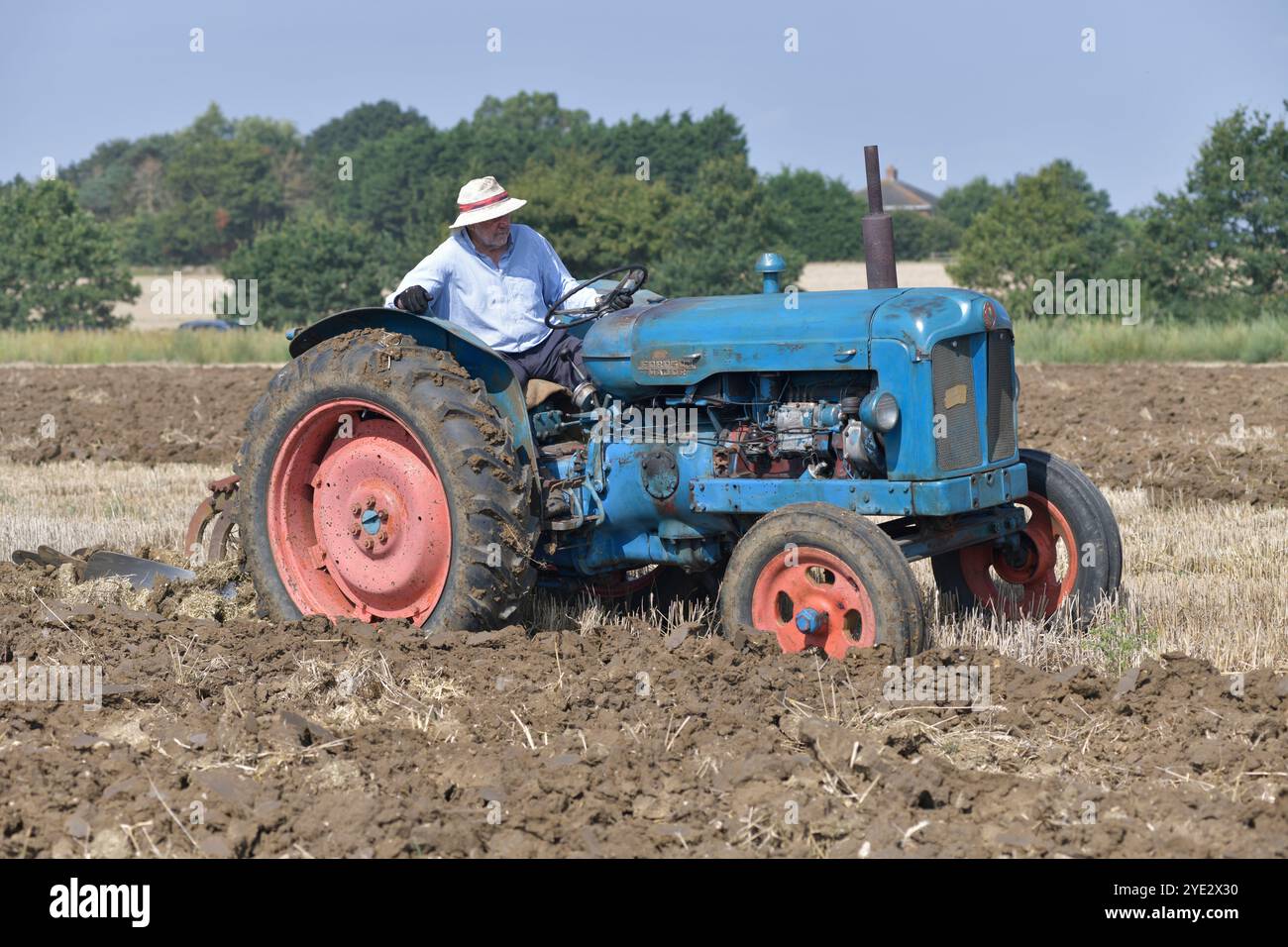 tracteur fordson vintage dans le match de labour vintage, brampton, suffolk, angleterre Banque D'Images