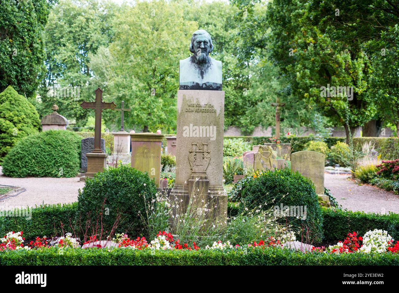 La tombe d'August Heinrich Hoffmann, Hoffmann von Fallersleben, 1798–1874, poète allemand, Abbey Castle Corvey in Hoexter, Weserbergland, Rhénanie du Nord Banque D'Images