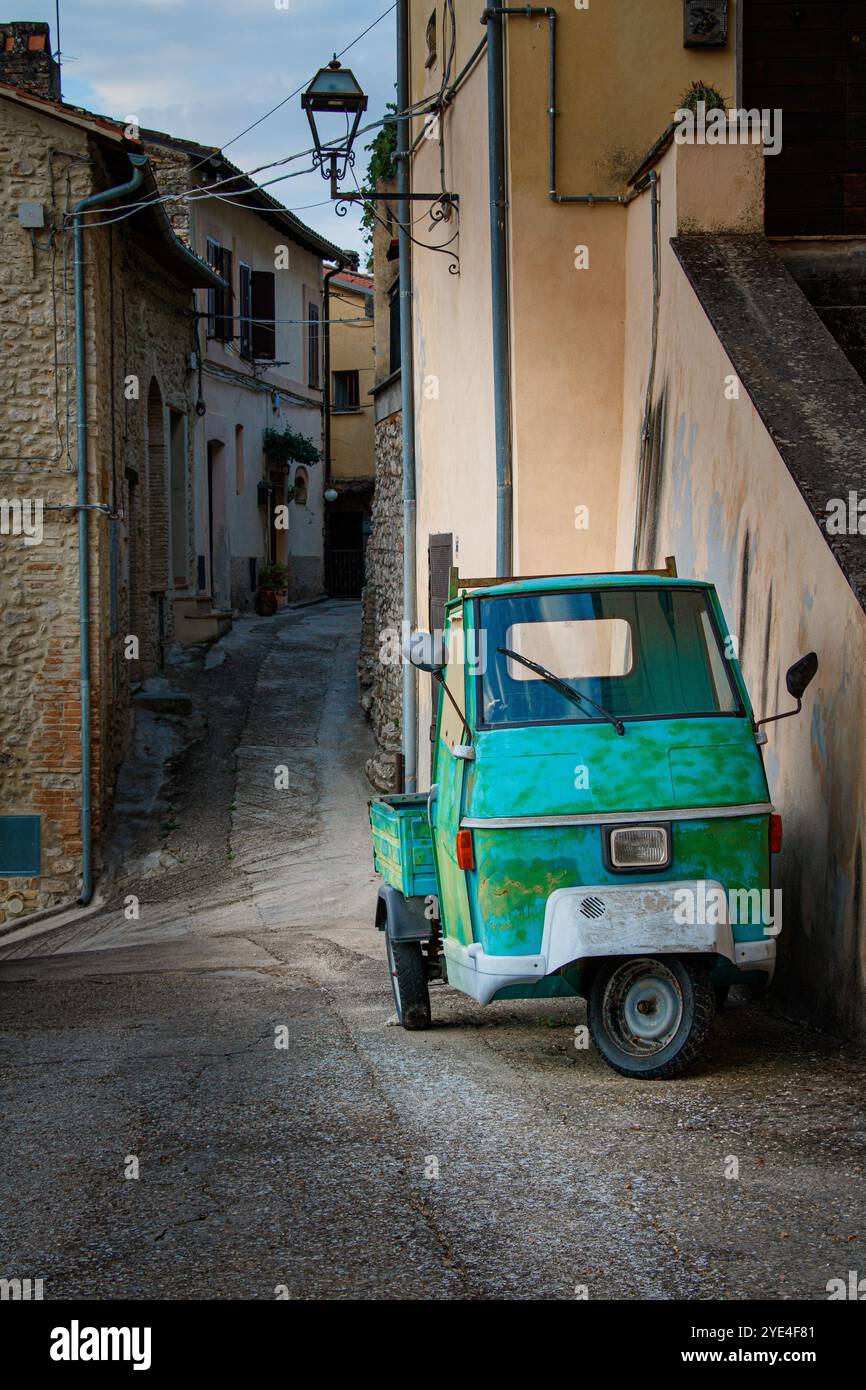 Un Tuktuk en Italie pour le travail et les transports. Banque D'Images