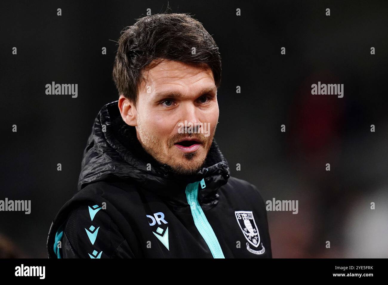 Le manager de Sheffield mercredi, Danny Rohl, devant le match de quatrième tour de la Coupe Carabao au Gtech Community Stadium de Londres. Date de la photo : mardi 29 octobre 2024. Banque D'Images