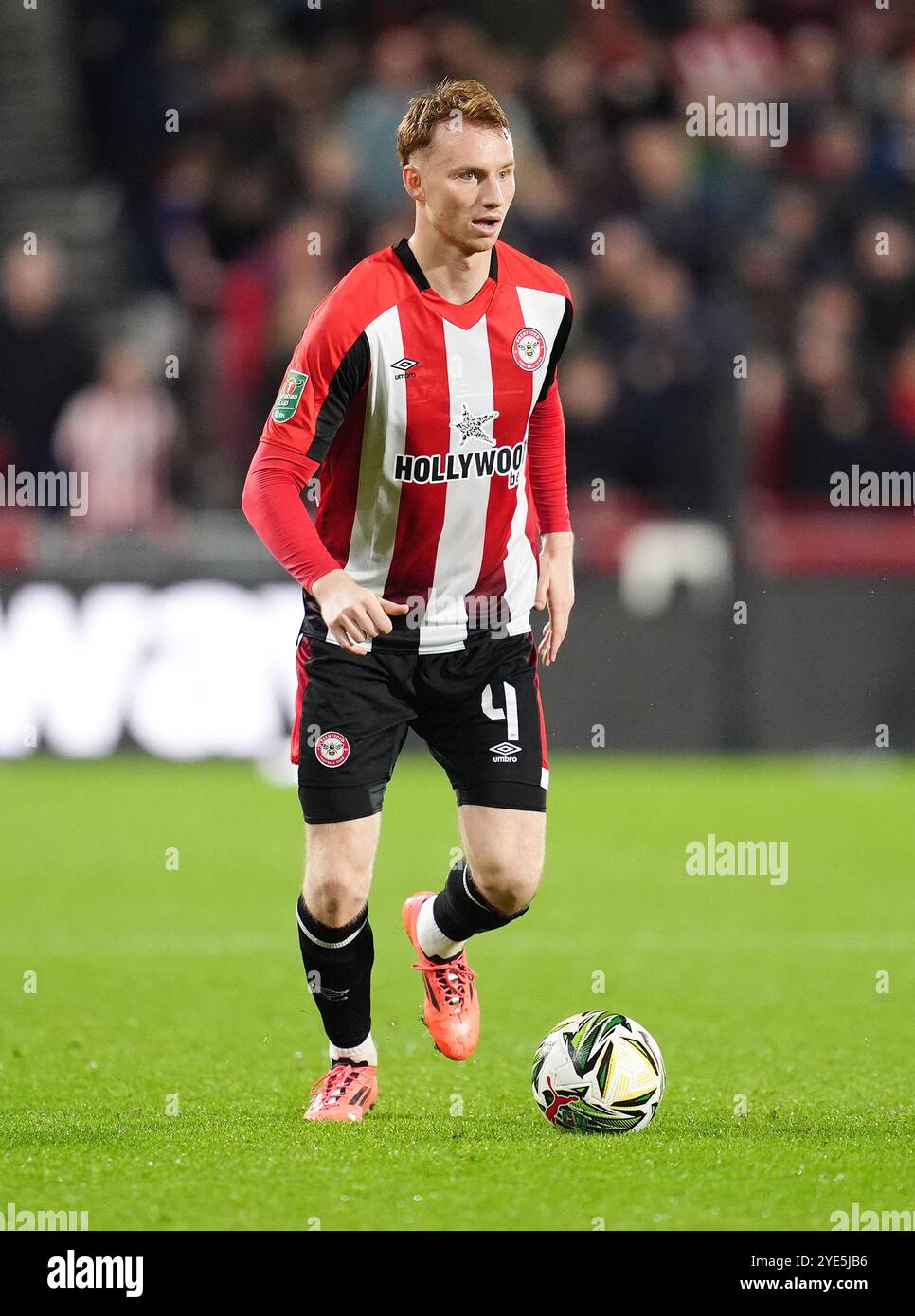 Sepp van den Berg de Brentford lors du match de quatrième tour de la Carabao Cup au Gtech Community Stadium de Londres. Date de la photo : mardi 29 octobre 2024. Banque D'Images