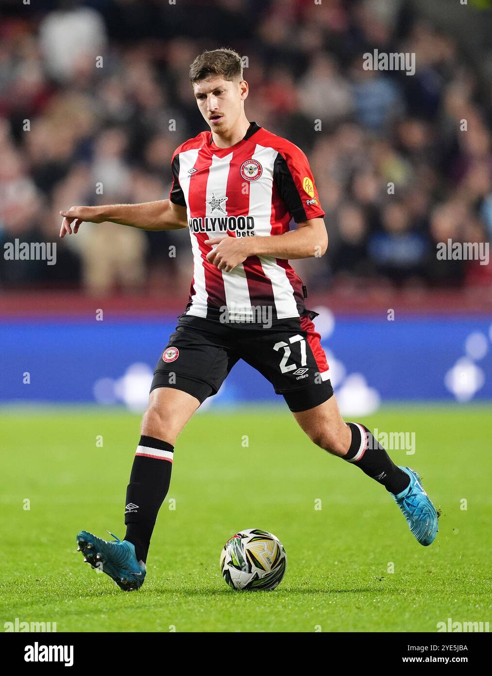 Vitaly Janelt de Brentford lors du match de quatrième tour de la Carabao Cup au Gtech Community Stadium de Londres. Date de la photo : mardi 29 octobre 2024. Banque D'Images