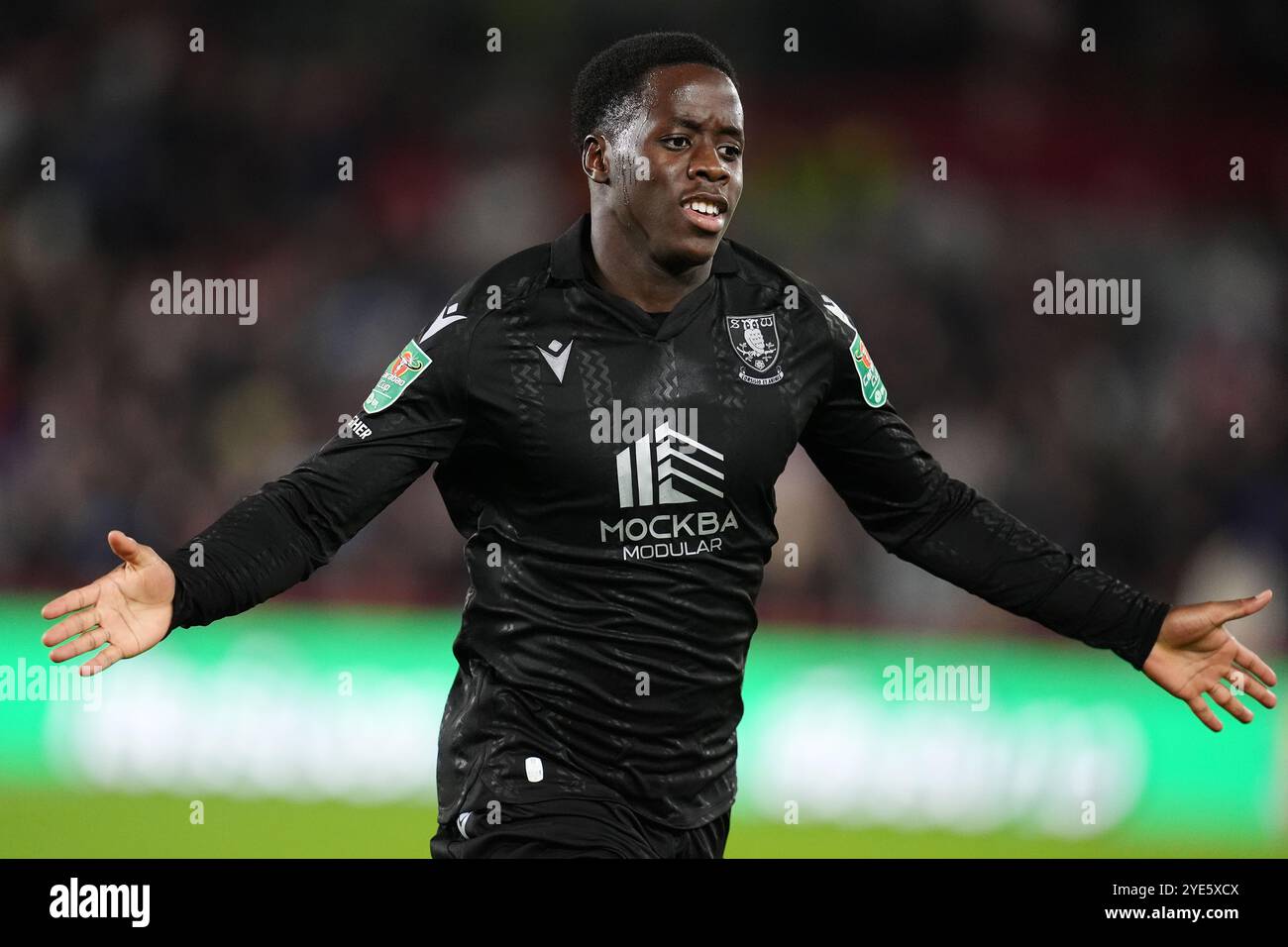 Djeidi Gassama de Sheffield mercredi célèbre avoir marqué le premier but de son équipe lors du match de quatrième tour de la Coupe Carabao au stade communautaire Gtech de Londres. Date de la photo : mardi 29 octobre 2024. Banque D'Images