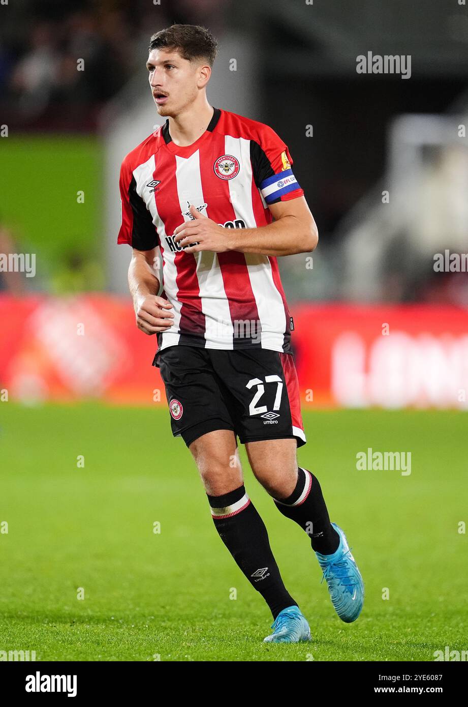 Vitaly Janelt de Brentford lors du match de quatrième tour de la Carabao Cup au Gtech Community Stadium de Londres. Date de la photo : mardi 29 octobre 2024. Banque D'Images