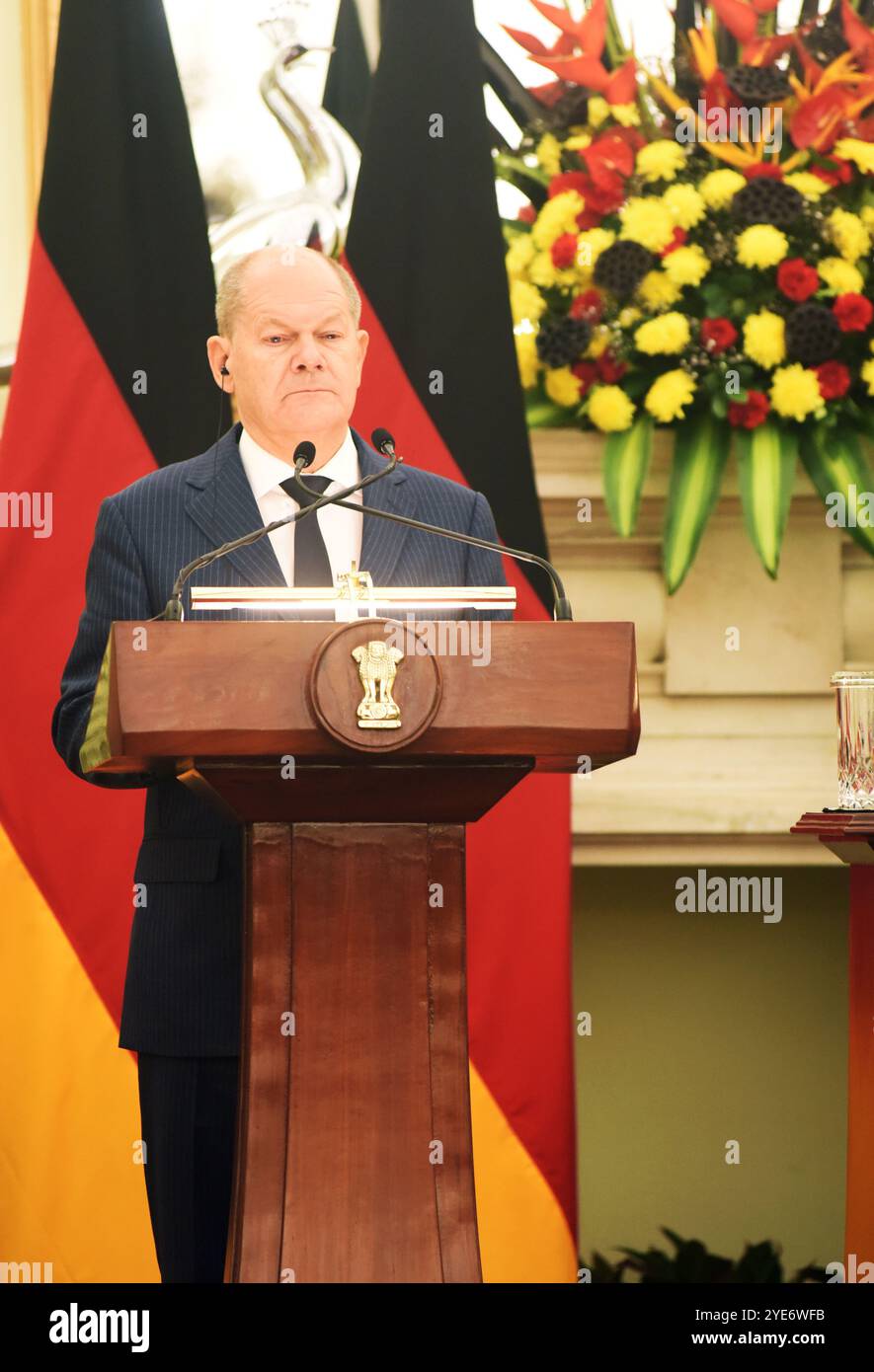 New Delhi, Inde. 25 octobre 2024. (10/25/2024) le premier ministre indien Narendra Modi avec le chancelier allemand Olaf Sholz à Hyderabad House. Les deux dirigeants auraient discuté de la collaboration dans l'Indo-Pacifique et de l'amélioration de la sécurité et du commerce entre les deux pays. (Photo de Sondeep Shankar/Pacific Press/Sipa USA) crédit : Sipa USA/Alamy Live News Banque D'Images