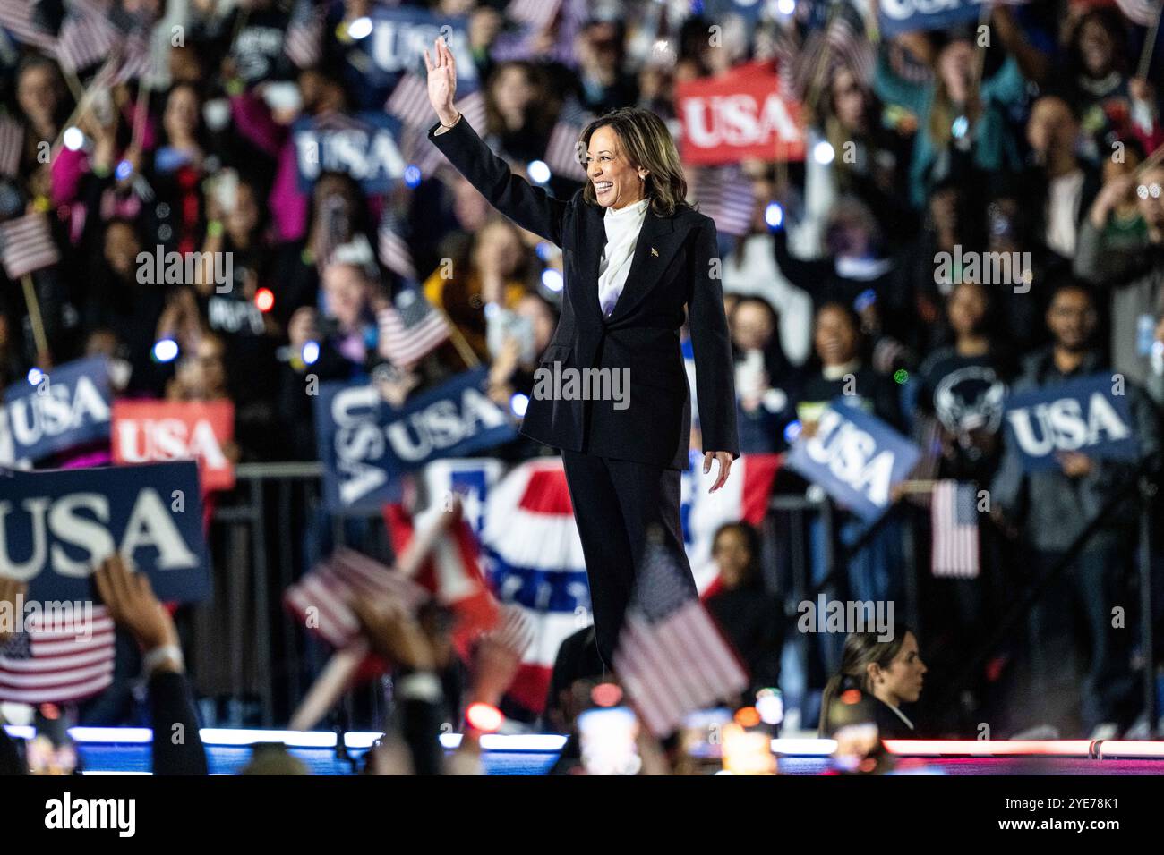 Washington, États-Unis. 29 octobre 2024. Vice-présidente Kamala Harris lors d'un rassemblement de campagne à l'Ellipse à Washington, DC crédit : SOPA images Limited/Alamy Live News Banque D'Images