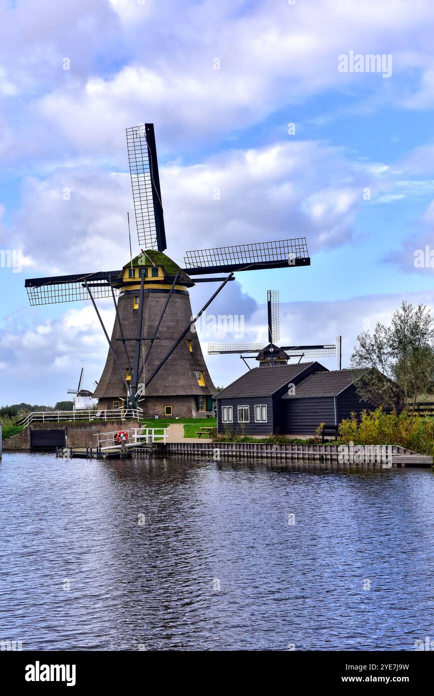 Gros plan d'un moulin à vent à Kinderdijk, aux pays-Bas Banque D'Images