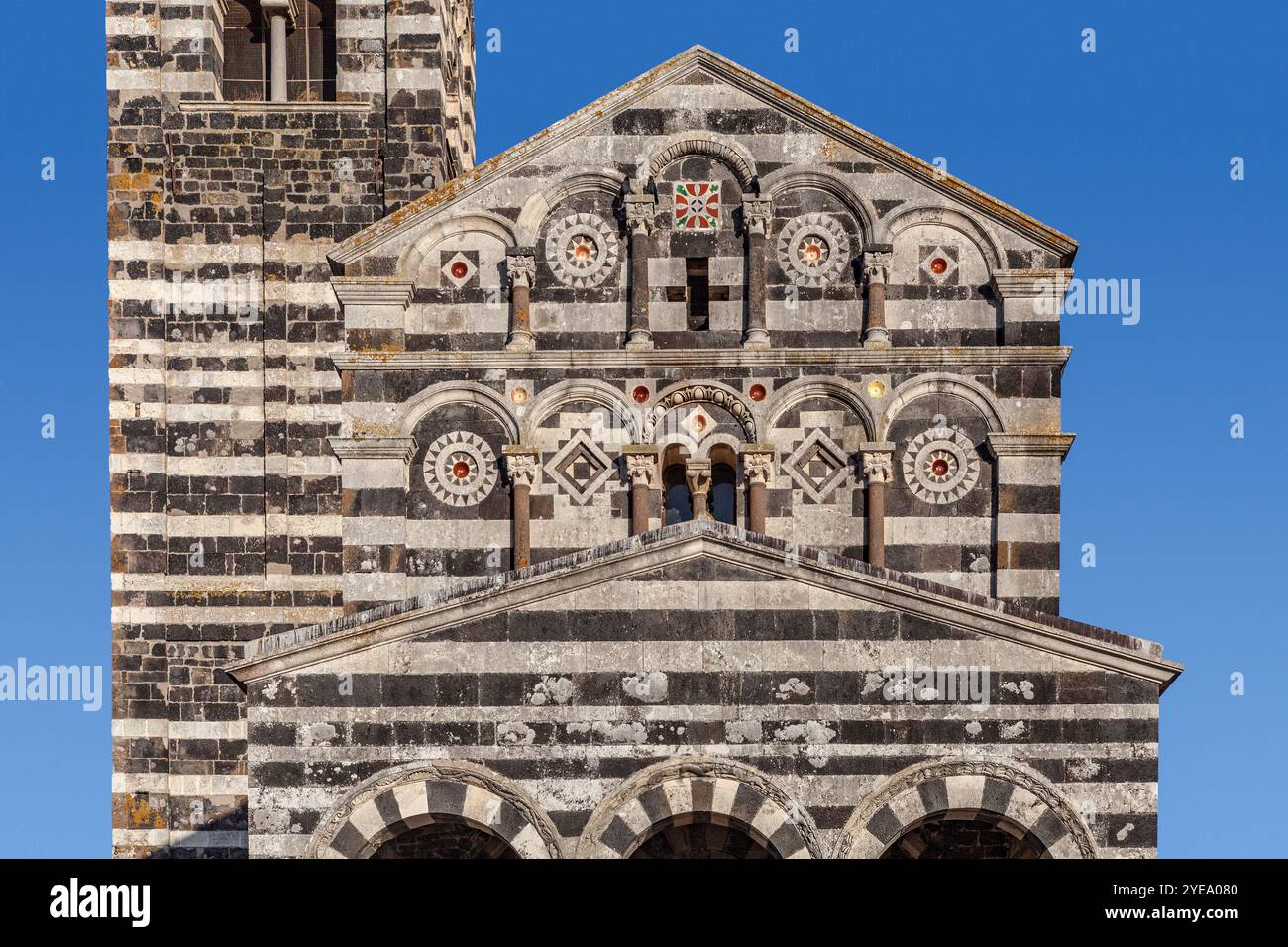 Église de la Sainte Trinité Saccargia, Sardaigne ; Codrongianos, Sardaigne, Italie Banque D'Images