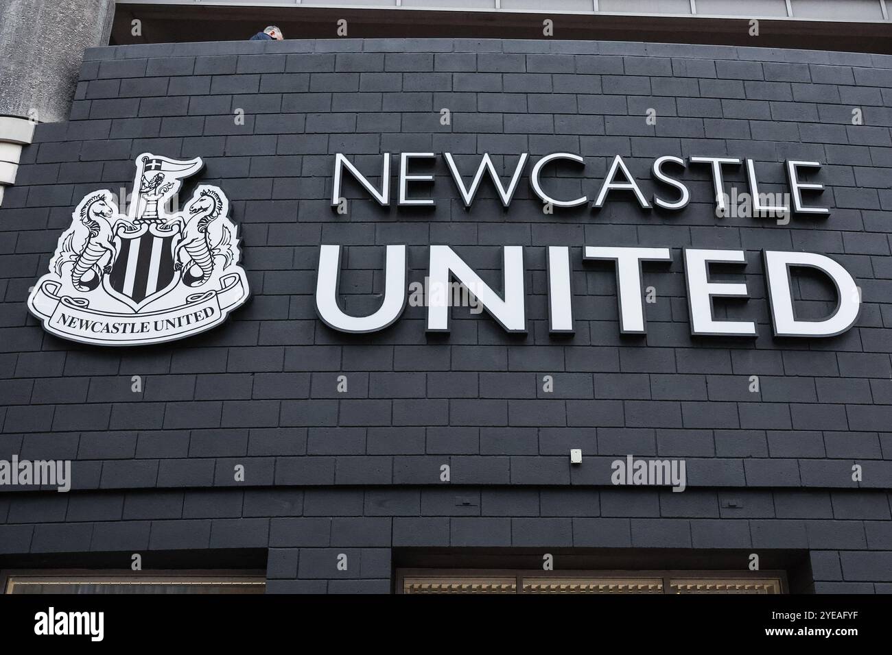 Newcastle Untie Sign at St James’ Park lors de la Carabao Cup dernier 16 match Newcastle United vs Chelsea à James’s Park, Newcastle, Royaume-Uni, 30 octobre 2024 (photo Mark Cosgrove/News images) Banque D'Images