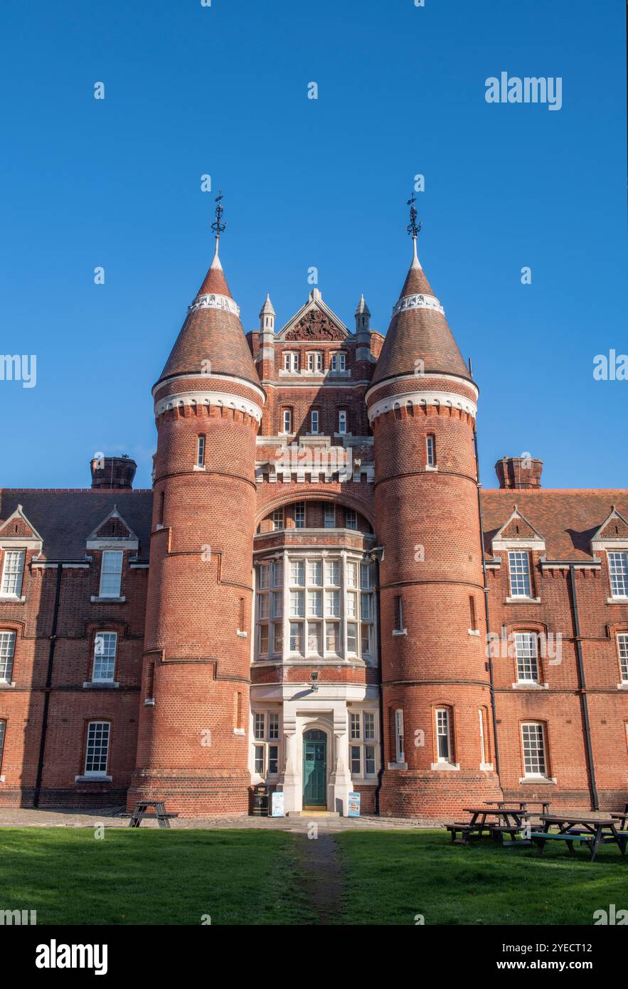 Entrée principale du musée de la ville de Portsmouth, Museum Road, Portsmouth, Hampshire, Royaume-Uni Banque D'Images
