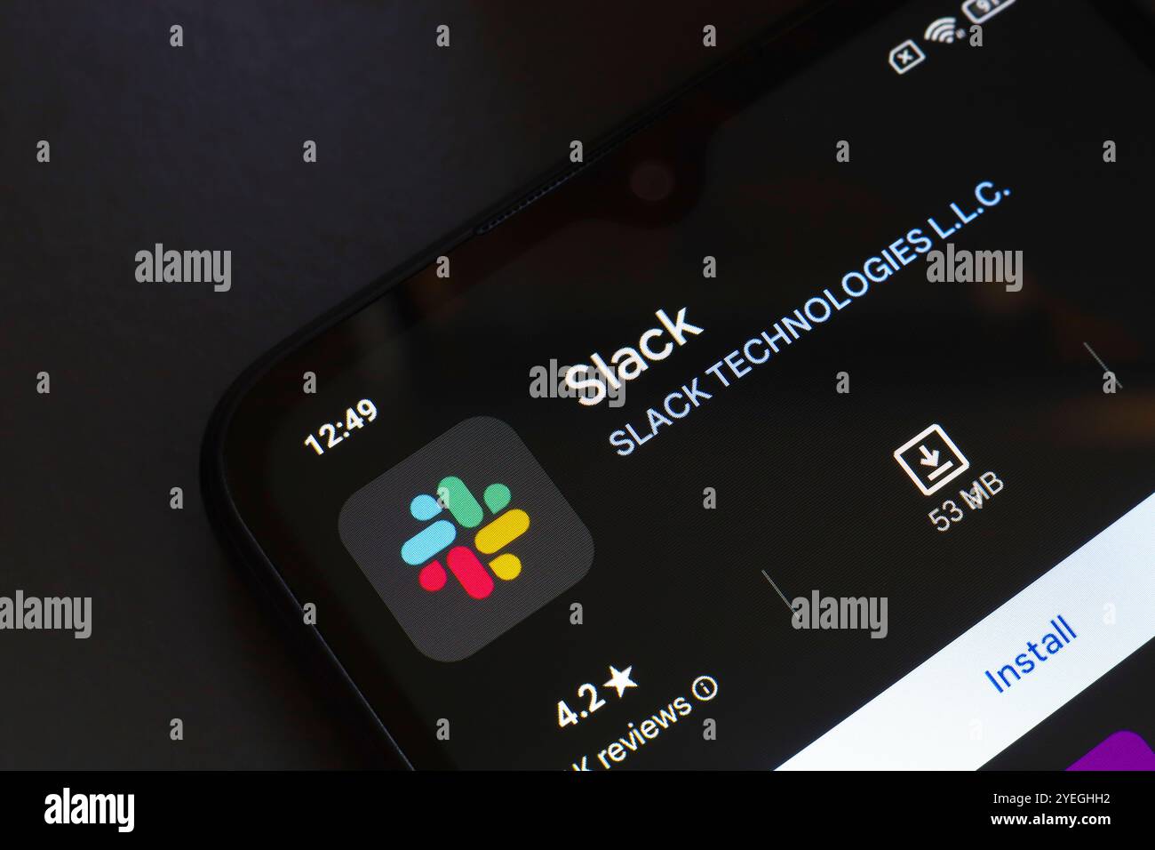 31 octobre 2024, Brésil. Dans cette illustration photo, le logo de l'application Slack est affiché sur l'écran d'un smartphone Banque D'Images