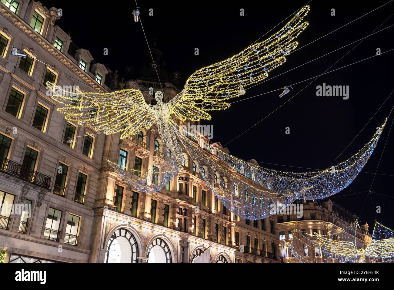 Anges lumières de Noël sur Regent Street, Londres, Royaume-Uni Banque D'Images