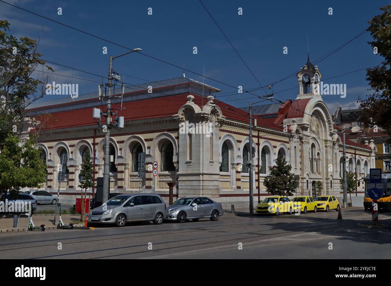 Le vieux marché central de Sofia ou salles centrales bulgares a ouvert en 1911 et fonctionne aujourd'hui, Sofia, Bulgarie Banque D'Images