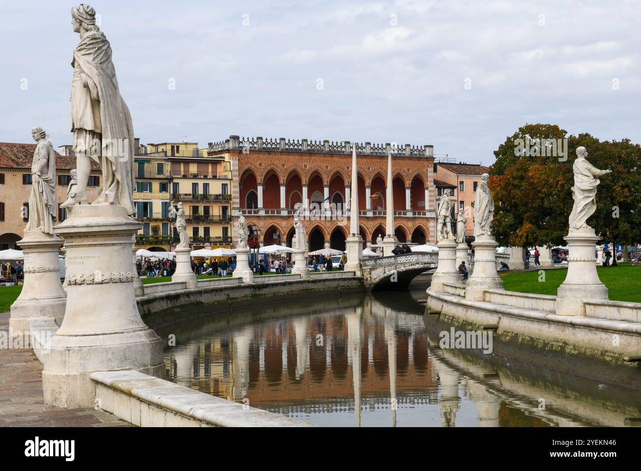 Padoue, Italie - 20 octobre 2024 : place Prato della valle à Padoue en Italie Banque D'Images