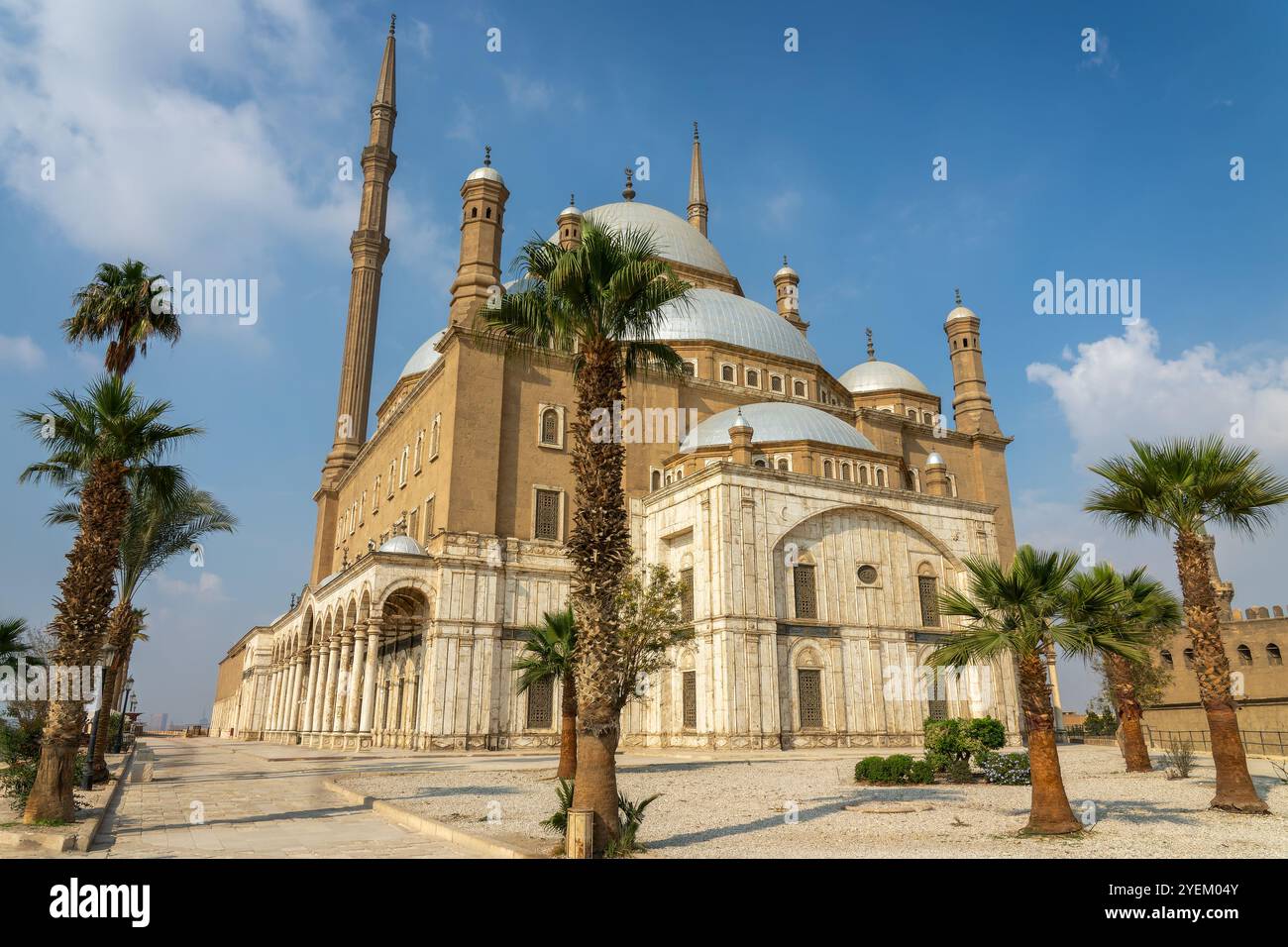 Vue extérieure de la mosquée Mohammed Ali (ou Muhammad Ali) dans la citadelle Saladin du Caire, Egypte Banque D'Images