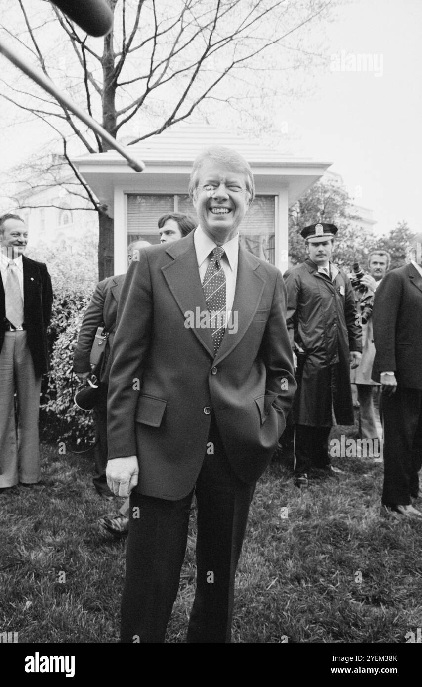 Président Jimmy carter lors de la visite du Président égyptien Anwar Sadate à la Maison Blanche, Washington, DC, Etats-Unis. 5 avril 1977 Banque D'Images