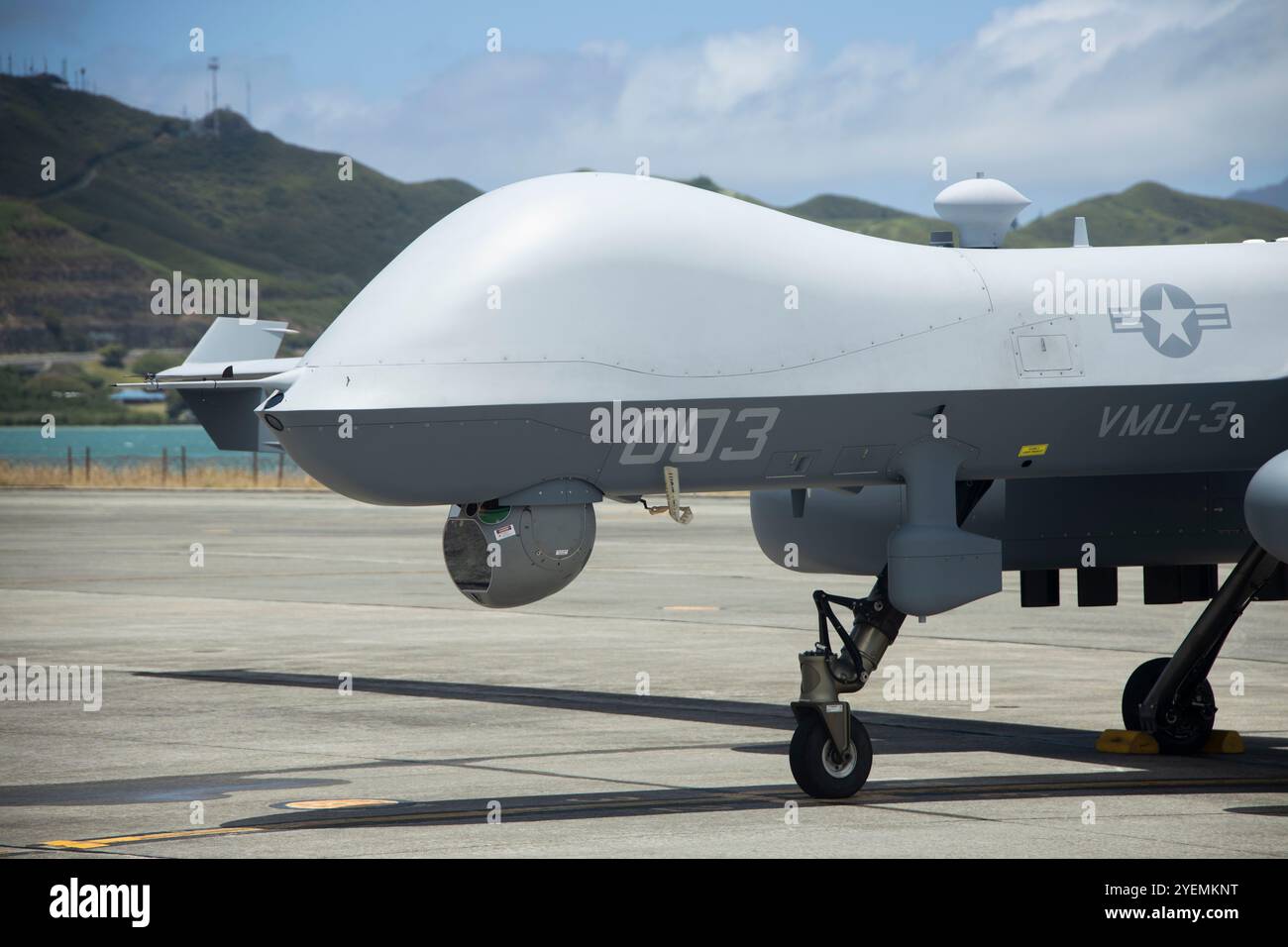 Kaneohe Bay (États-Unis d'Amérique). 20 juin 2024. Un drone MUX/MÂLE MQ-9A du corps des Marines affecté au Marine Unmanned Aerial Vehicle Squadron 3, prend des taxis sur la ligne de vol à la Marine2 corps Air Station Kaneohe Bay, le 20 juin 2024 à Kaneohe Bay, Hawaï. Crédit : Cpl Joseph Abreu/photo du corps des Marines des États-Unis/Alamy Live News Banque D'Images