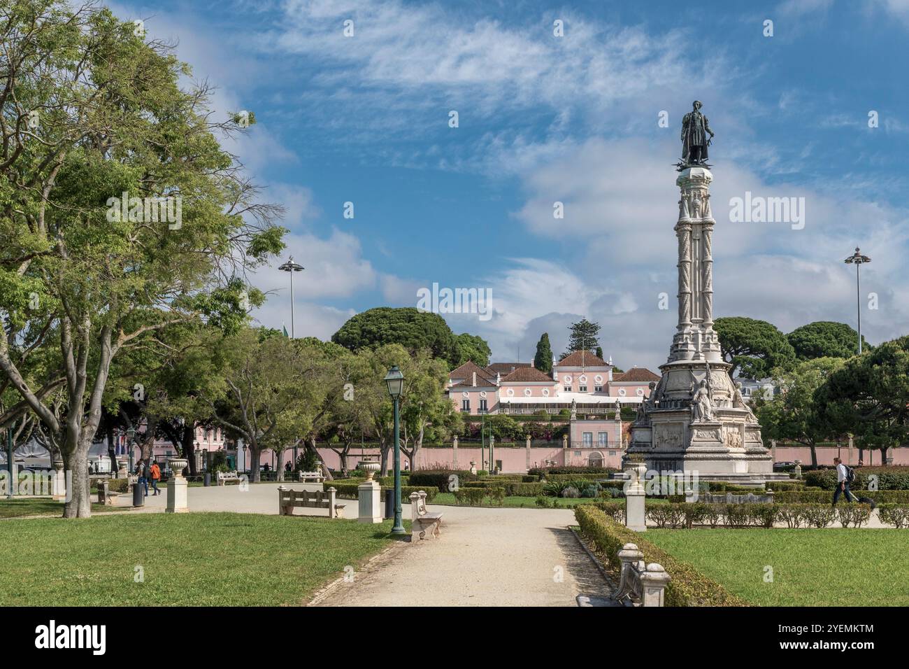 Sculpture en bronze d'Afonso de Albuquerque dans le jardin devant le Palais Belém Portugal. Ville de Lisbonne, capitale du Portugal, Europe. Banque D'Images