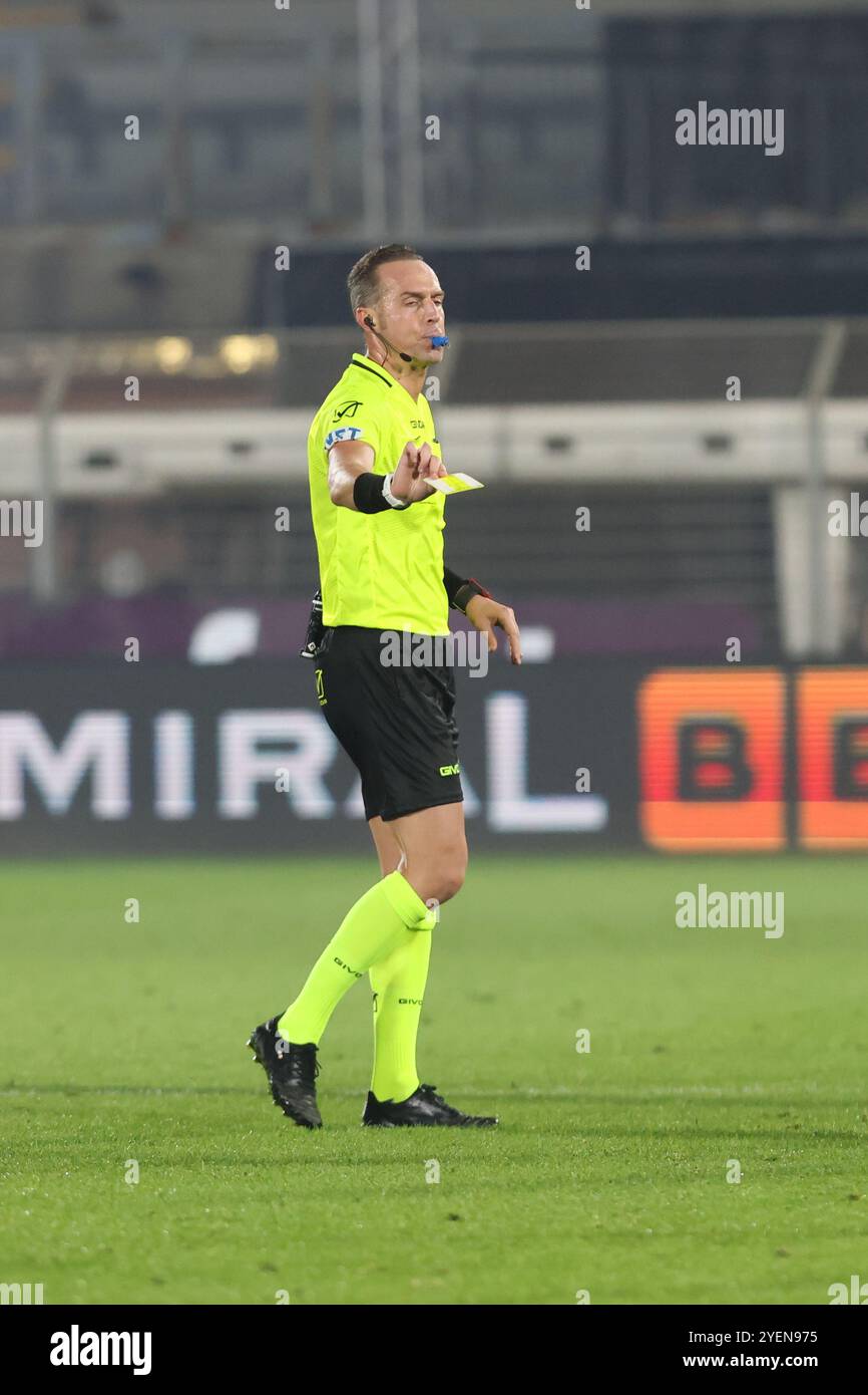 Como, Italie. 31 octobre 2024. ComoÕs arbitre Pairetto Luca en action lors du match de football Serie A Enilive 2024/2025 entre Côme et Lazio au stade Giuseppe Sinigaglia de Côme, dans le nord de l'Italie - jeudi 31 octobre 2024. Sport - Football. (Photo de Antonio Saia/LaPresse) crédit : LaPresse/Alamy Live News Banque D'Images