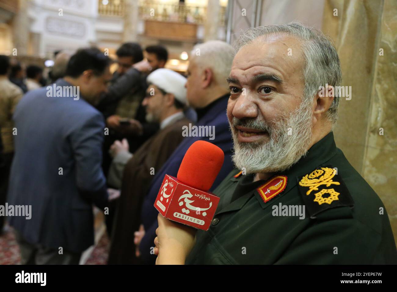 Téhéran, Iran. 31 octobre 2024. Le commandant en chef adjoint iranien du corps des gardiens de la révolution islamique (CGRI), ALI FADAVI, assiste à une cérémonie sur la place Palestine à Téhéran, commémorant feu Hashem Safieddine, un éminent religieux qui devait succéder au dirigeant du Hezbollah assassiné Hassan Nasrallah, tué par une frappe aérienne israélienne à Beyrouth. Fadavi est titulaire de diplômes en génie électrique et en gestion stratégique de l'Université de technologie d'Ispahan. Vétéran de la guerre Iran-Irak, il a servi dans divers rôles de renseignement et a commandé les forces navales du CGRI. En 2016, lui Banque D'Images