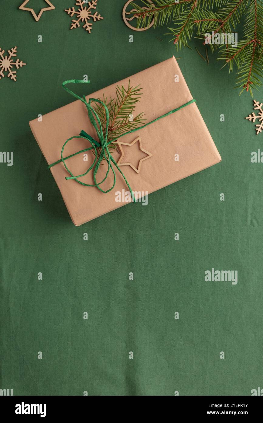 Emballage de cadeaux naturels respectueux de l'environnement de Noël zéro déchet Banque D'Images