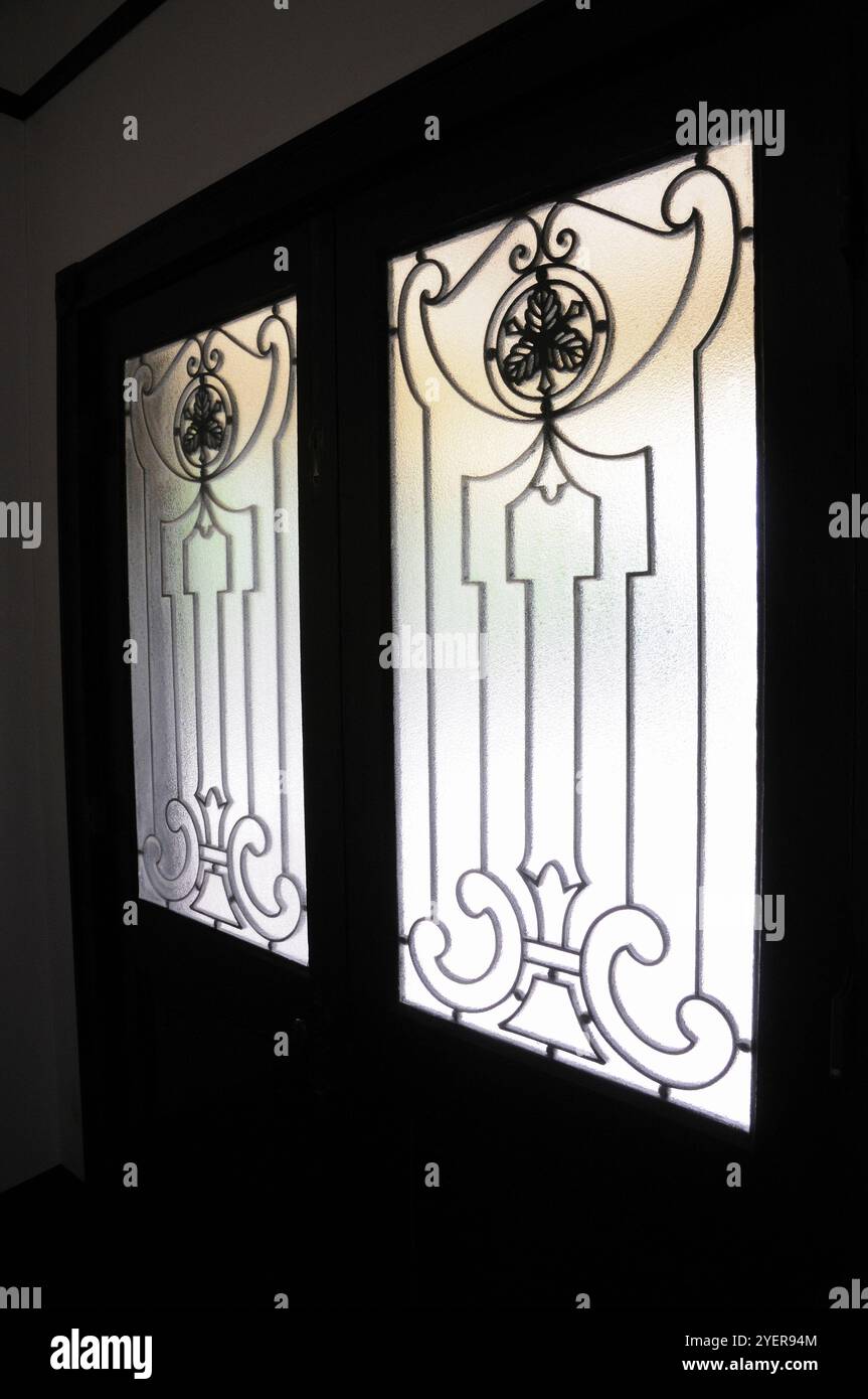 Porte en verre teinté Banque D'Images