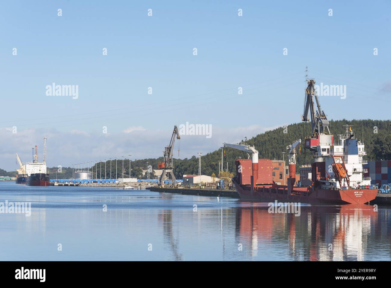 Aviles, Espagne, 18 novembre 2018 : Port industriel de la ville d'Aviles, Asturies, Espagne, Europe Banque D'Images