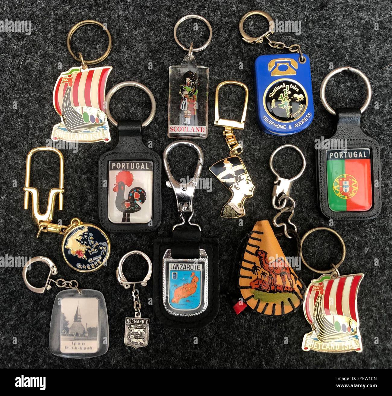 la collecte de porte-clés breloques était autrefois un passe-temps populaire Banque D'Images la collecte de porte-clés breloques était autrefois un passe-temps populaire Banque D'Images