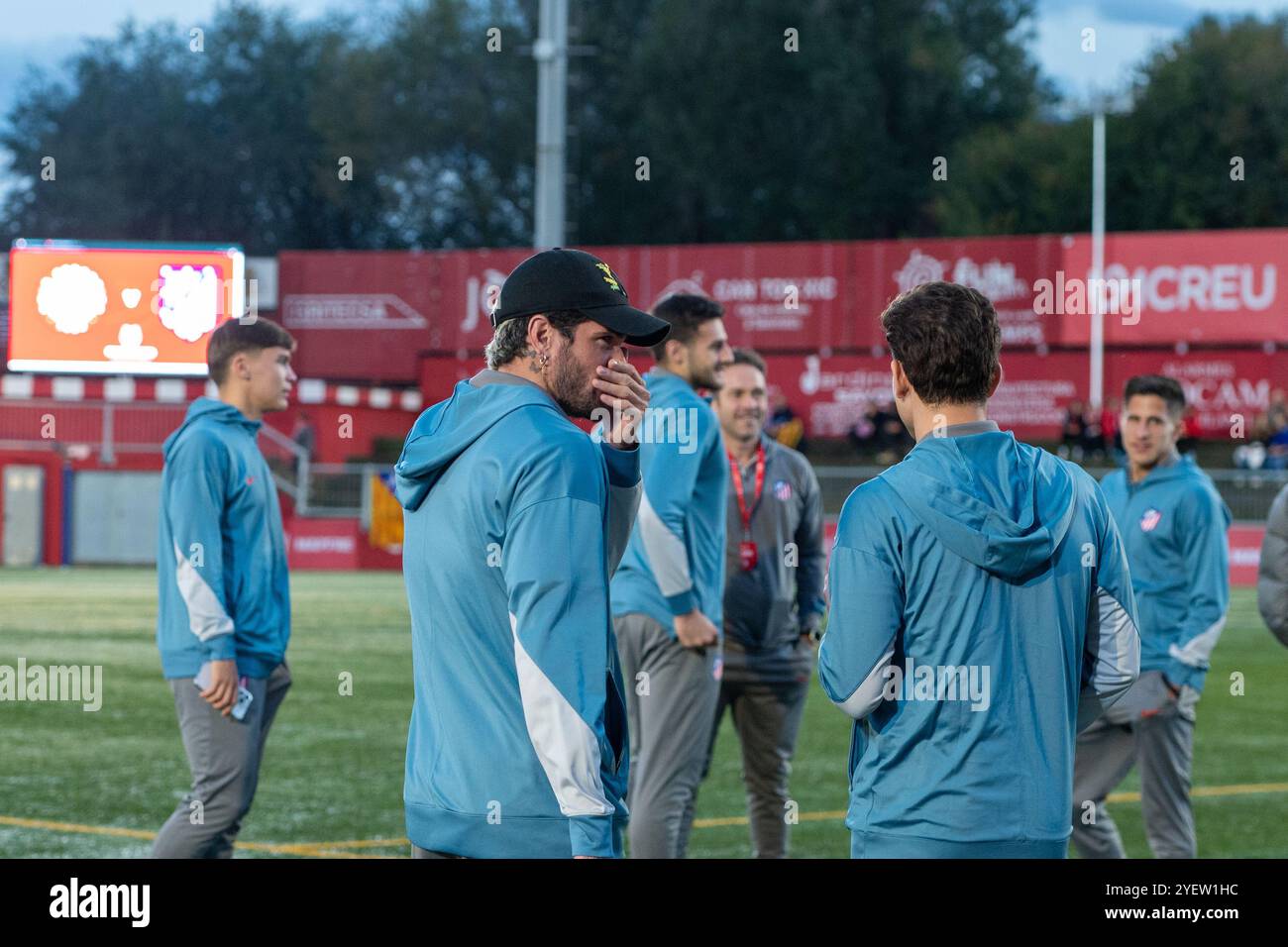 Vic, Espagne : octobre 31 2024 : joueurs de l'Atletico de Madrid avant la Copa del Rey 2024 - 2025 match entre UE Vic et Atletico de Madrid à Estadi Hi Banque D'Images